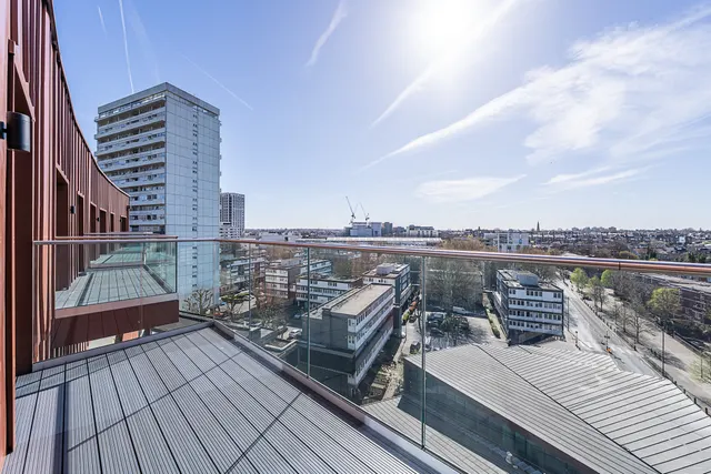 Photo 2 — Horizon, Plough Road, London, SW11