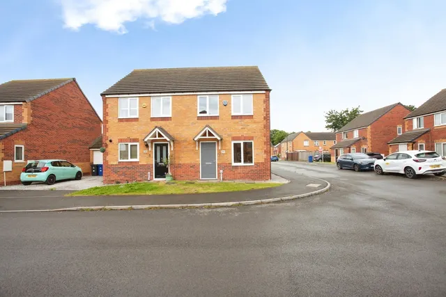 St. Peters Drive, DONCASTER, South Yorkshire, DN6, photo 1