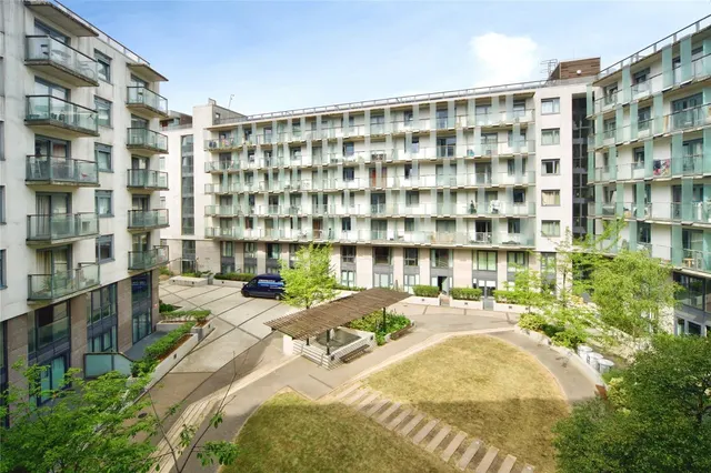 Photo 2 — Empire Way, Wembley, HA9