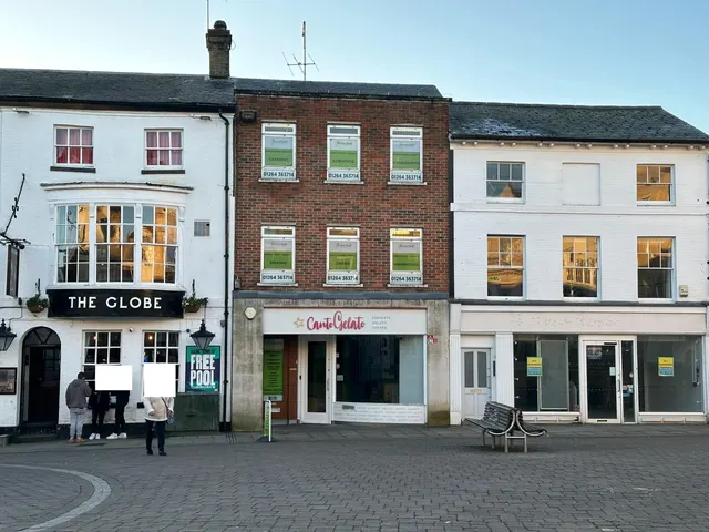 High Street, Andover, SP10, photo 1
