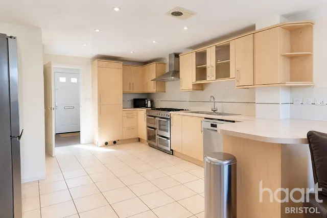 Beatrix Place, Bristol, BS7, photo 3