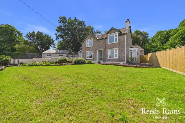 Millvale Road, Hillsborough, County Down, BT26, photo 1
