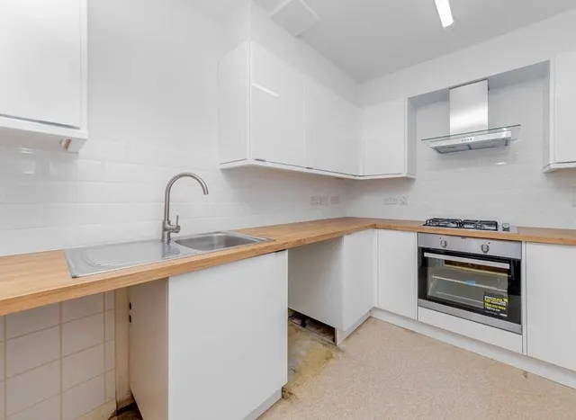 Photo 3 — Jubilee Close, Barrett Court, NW10