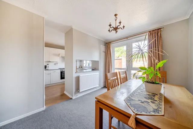 Photo 3 — Ericcson Close, Wandsworth, SW18