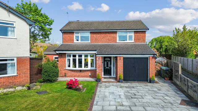 Shropshire Close, Woolston, Warrington, WA1 4DY, photo 1