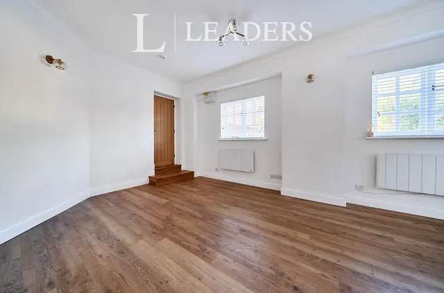 High Street, Nutley, TN22, photo 2