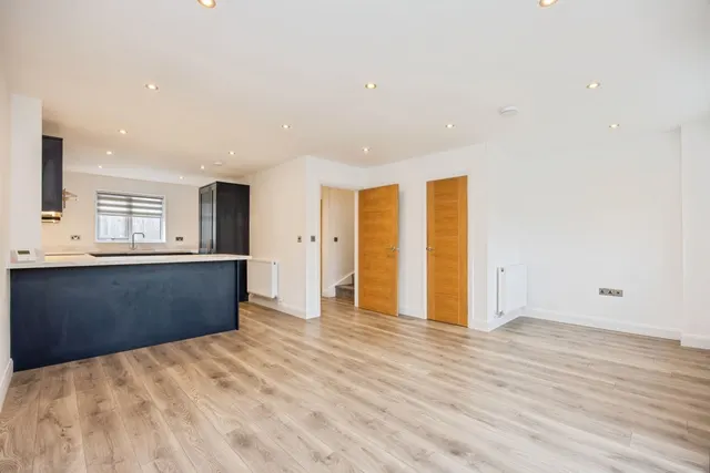 Sandy Hill, St. Austell, PL25, photo 2