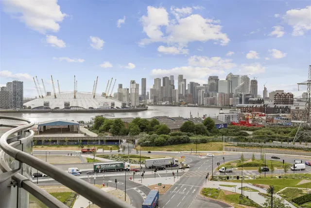 Tidal Basin Road, Royal Victoria Dock, E16, photo 2