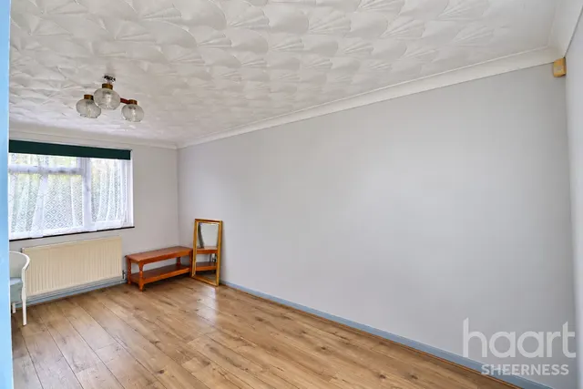 Marshall Crescent, Queenborough, ME11, photo 3