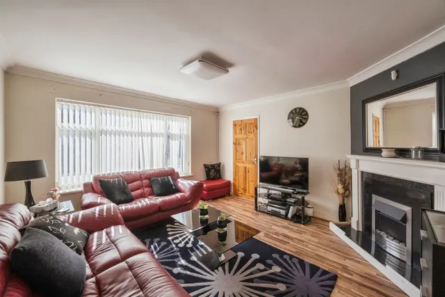 Hillsborough Road, Cantley, DN4, photo 2