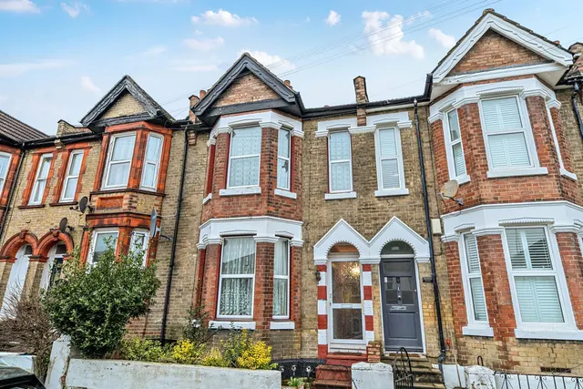 Preston Road, SE19, photo 1