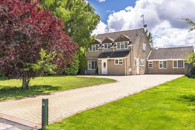 Mill Close, Chadlington, OX7, photo 1
