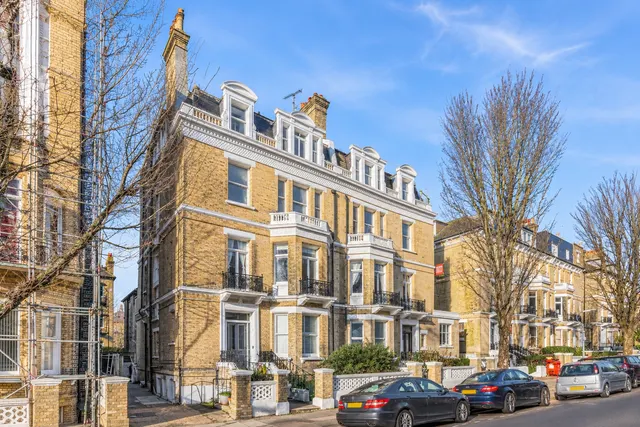 First Avenue, Hove, BN3, photo 1