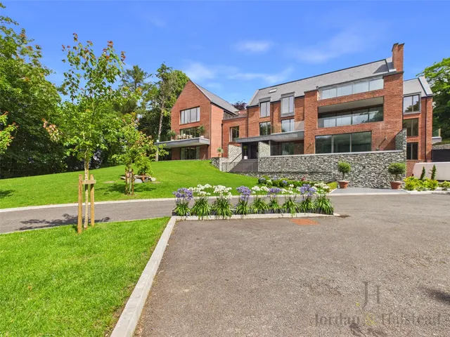 Macclesfield Road, Prestbury, SK10, photo 1