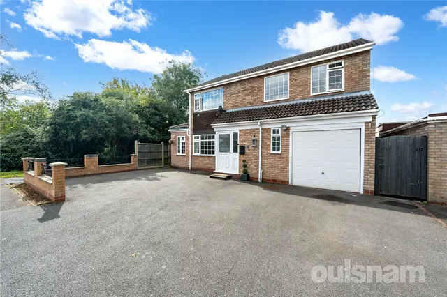 Ledbury Close, Matchborough East, B98, photo 1