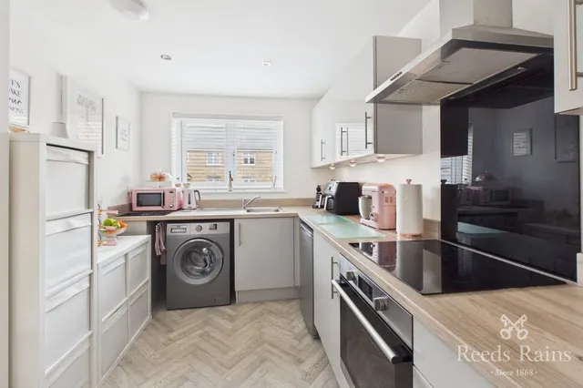 Photo 3 — Lotus Crescent, Castleford, West Yorkshire, WF10