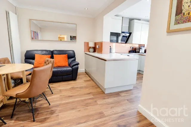 Collingwood Road, CO3, photo 1