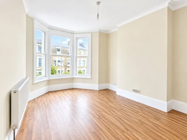 Gordon Road, CT9, photo 2