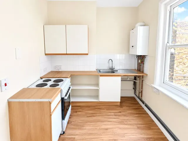 Gordon Road, CT9, photo 3