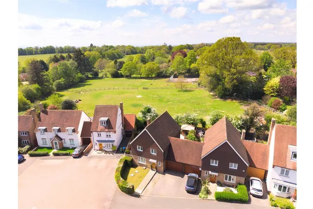 Photo 3 — Trinity Fields, Horsham, West Sussex RH13 6GH