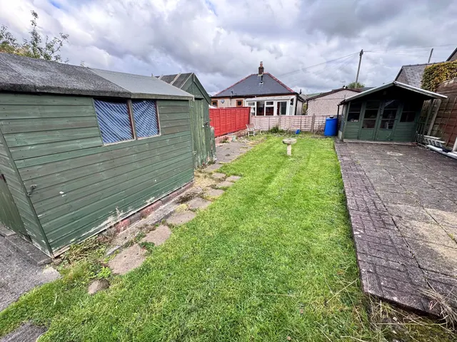 Warmbrook Road, High Peak, photo 2