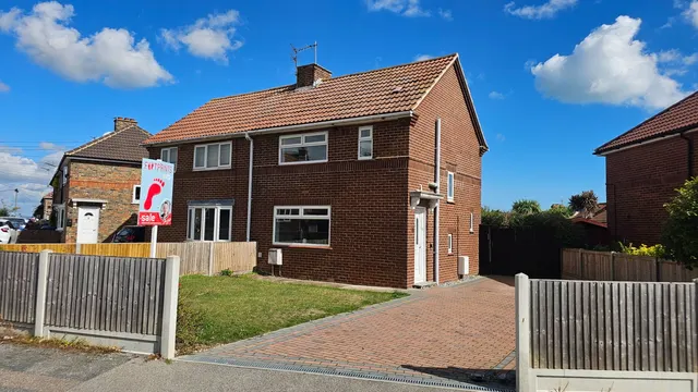 Redsull Avenue, Deal, CT14 9HU, photo 1