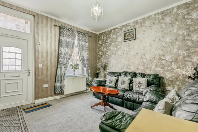 Rutland Street, Nelson, BB9, photo 3