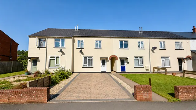 3 bedroom house — Brewin Road, Tiverton, EX16 5DP