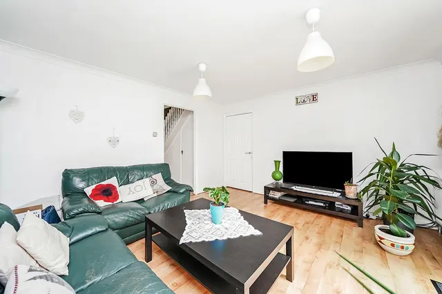 Photo 3 — Chingford Mount Road, Chingford, E4 9BS