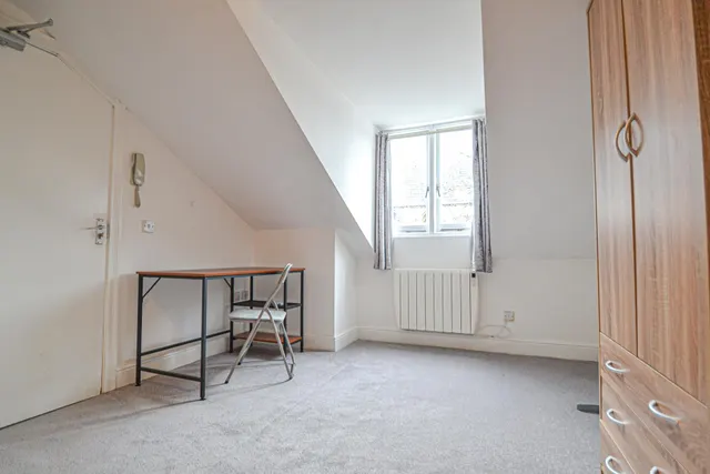 Photo 3 — Mill Road, Cambridge, CB1