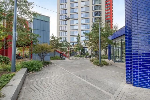 Lookout Lane, London, E14, photo 1