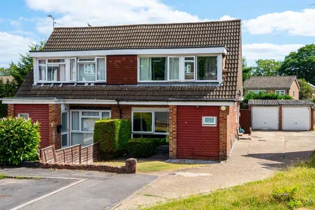 6 Ferndale, Guildford, photo 1