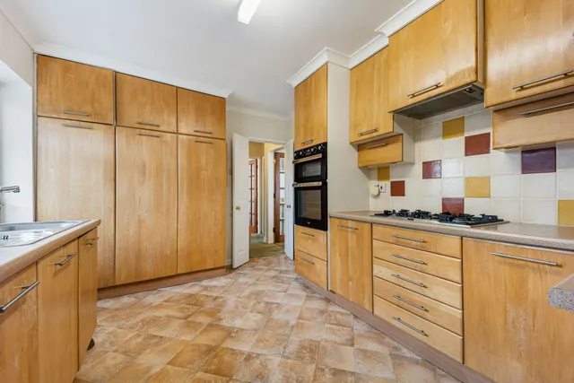 Photo 3 — Burnham Grove, Wigan, Wigan, WN2 1AG