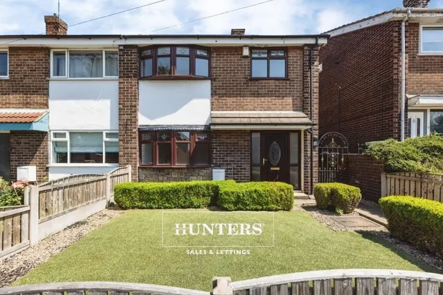 Thornhill Road, Castleford, photo 1