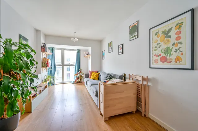 Flat 63, 11 Point Pleasant, London, photo 1
