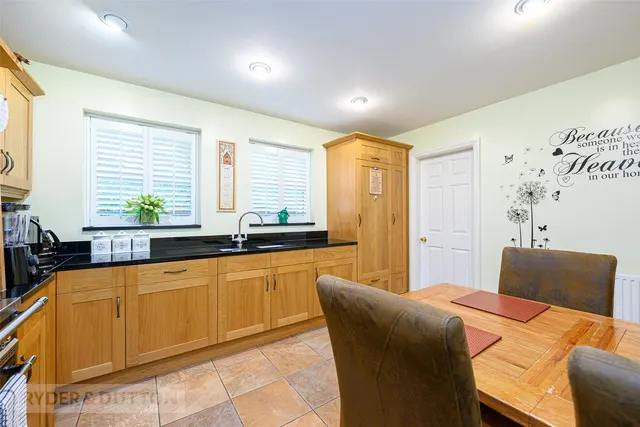 Hall Close, Meltham, HD9, photo 2