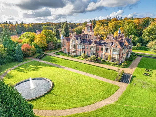 Wyfold Court, Kingwood, Henley-on-Thames, Oxfordshire, RG9 5WF, photo 1