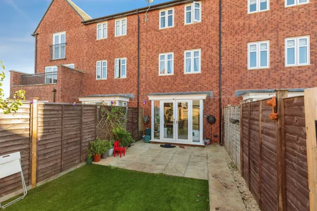 Dowsell Way, Yate, BS37, photo 3