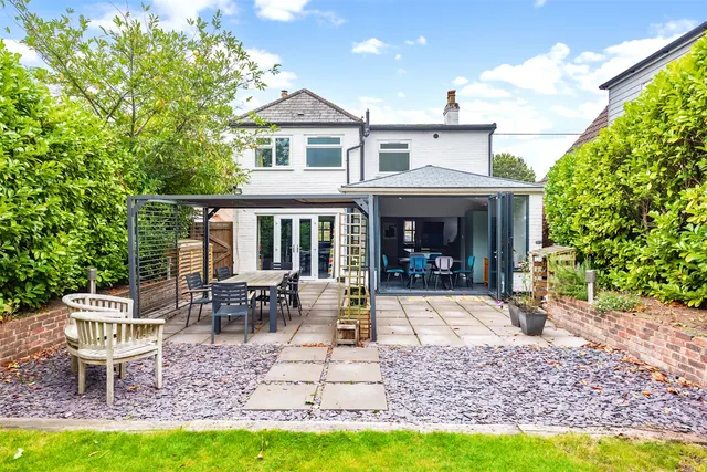 Firacre Road, Ash Vale, Guildford, Surrey, GU12 5JT, photo 1