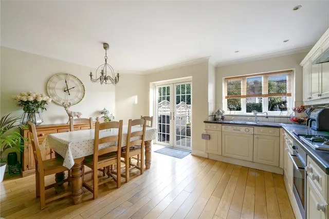 Photo 3 — Chertsey Road, Twickenham, TW2 6LP