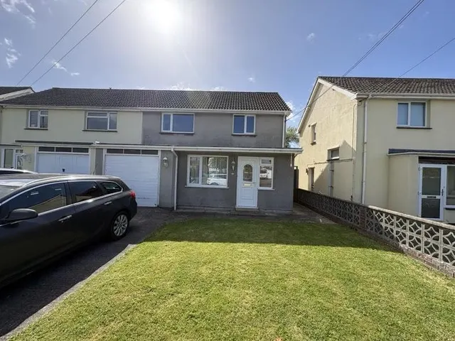Nut Tree Close East Huntspill, Somerset TA9 3PN, photo 1