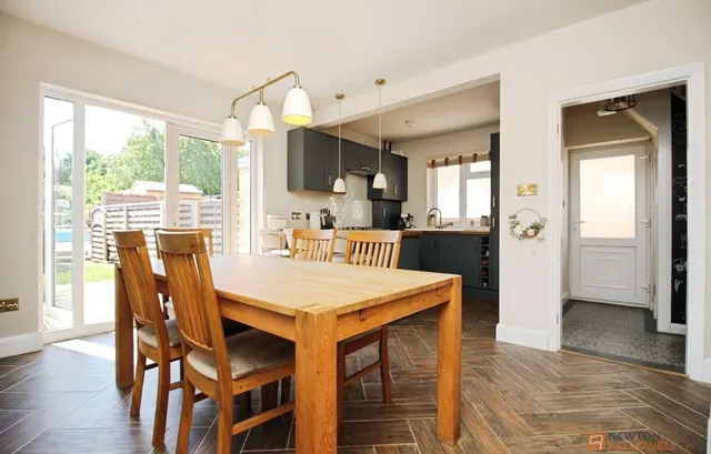 Sketchley Road, Burbage, LE10, photo 3