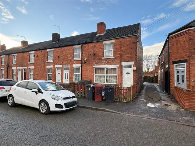 Welbeck Street, Creswell, S80, photo 2