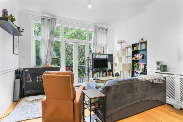 Photo 3 — 87 Camborne Road, Sutton, Surrey, SM2 6RF