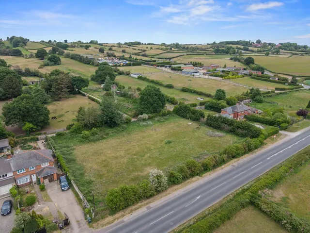 Main Road, Ravenshead, photo 1
