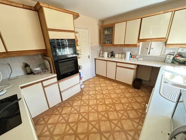 Beechwood Croft, Kenilworth, CV8, photo 3