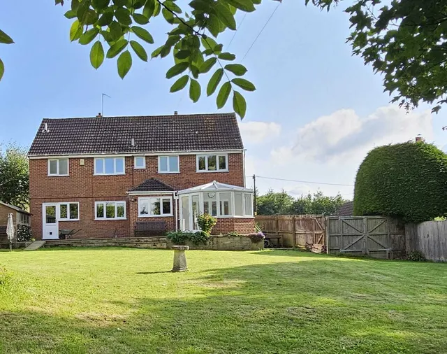 Heddington, Calne, SN11, photo 1