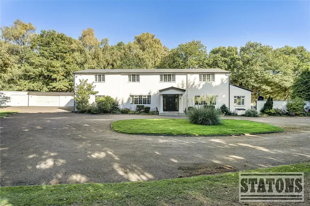 Dixons Hill Close, Brookmans Park, Hatfield, Hertfordshire, AL9 7EG, photo 1