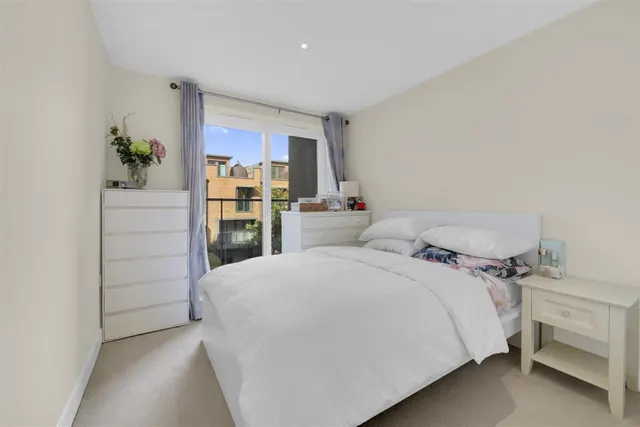 Bromyard Avenue, London, W3, photo 2
