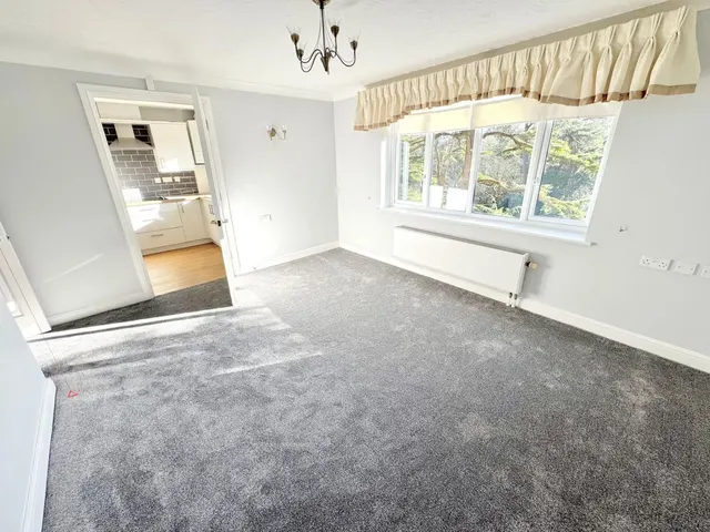 Lindsay Road, BH13, photo 1